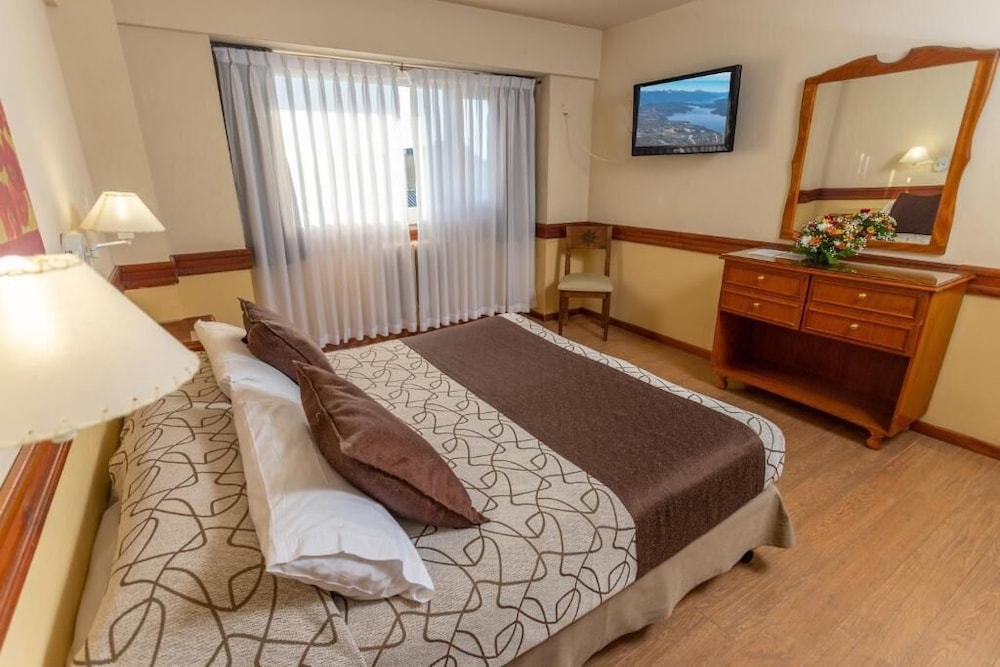 Room, Twin Beds