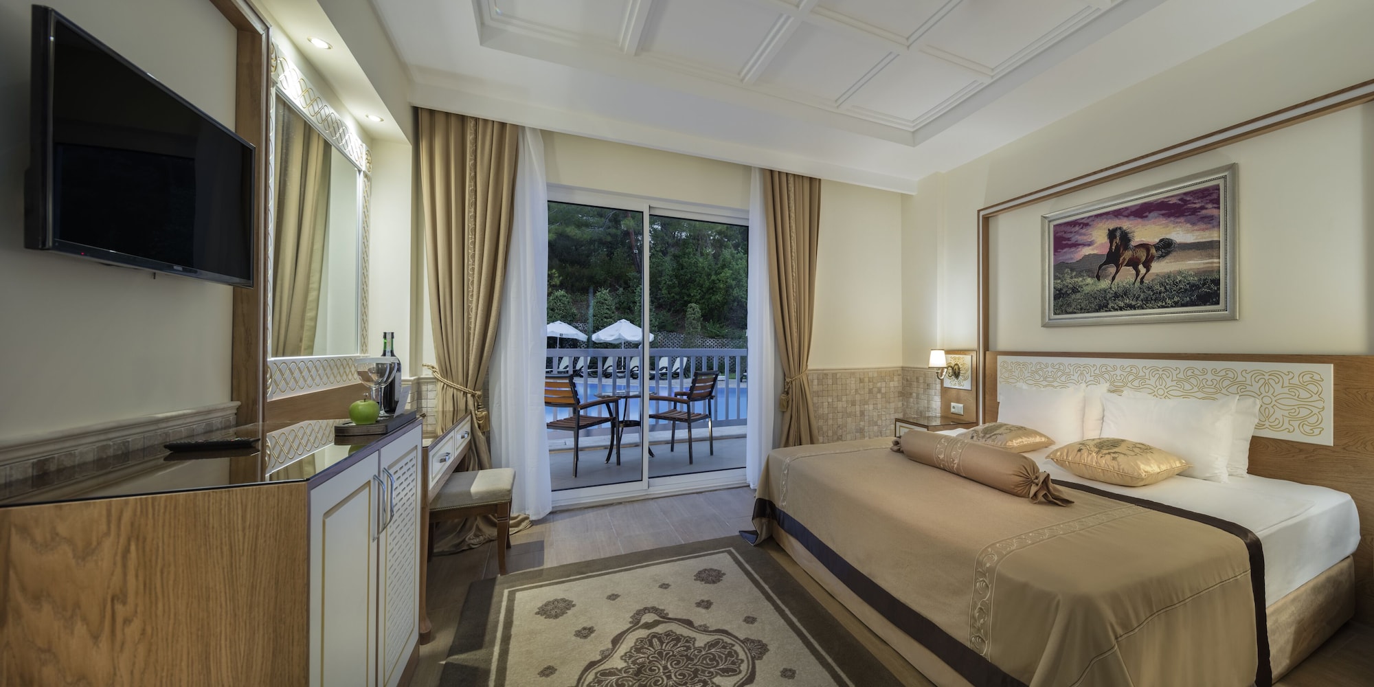Club, Family, Suite, 1 Double and 1 Single Bed, Forest View