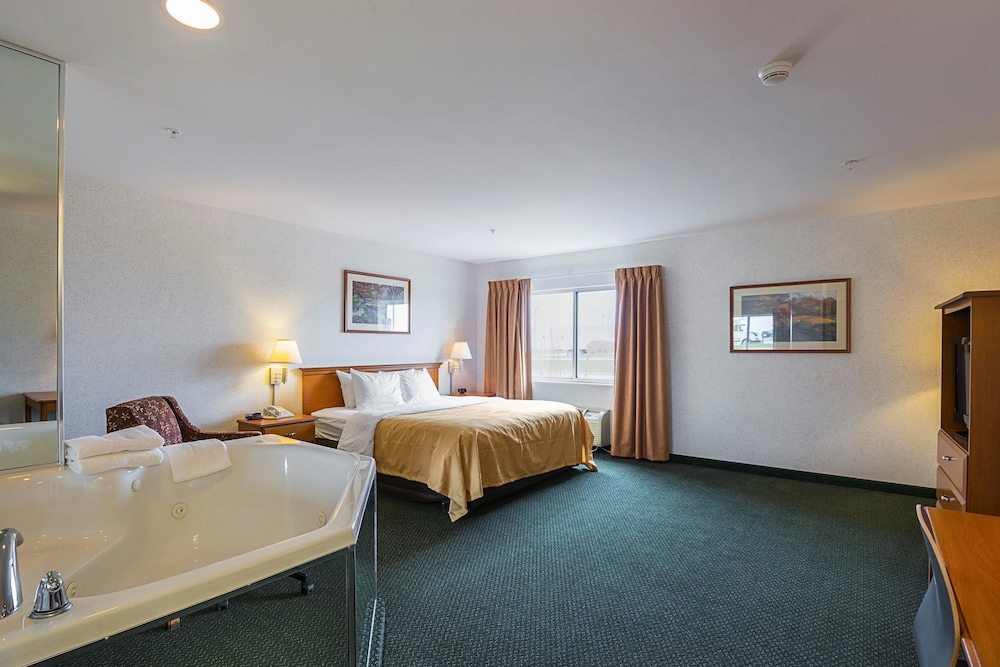Quality Inn & Suites Belmont - Platteville 28/44