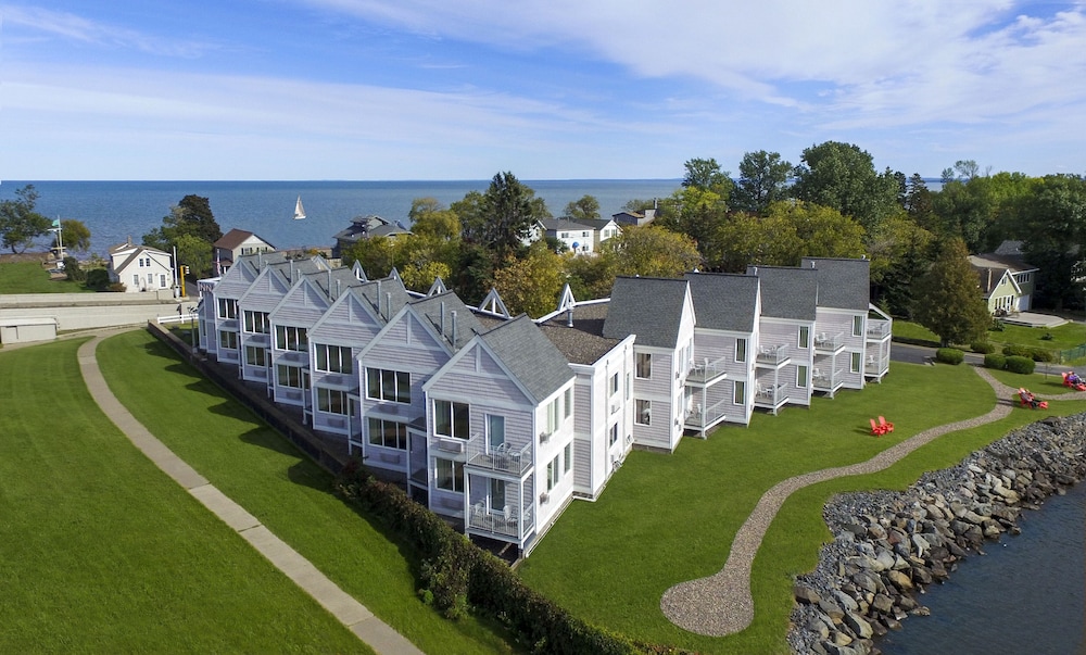 South Pier Inn 1/50