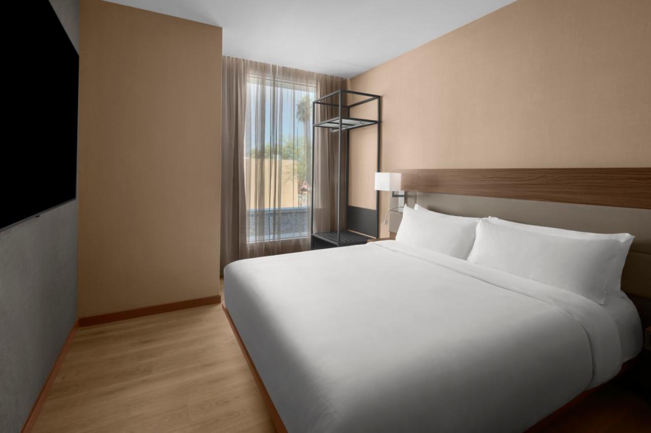 AC Hotel By Marriott Scottsdale Old Town 10/13