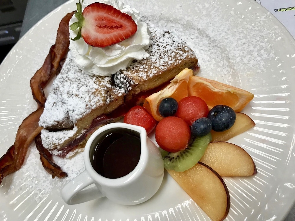 Cayucos Sunset Inn Bed and Breakfast 39/50
