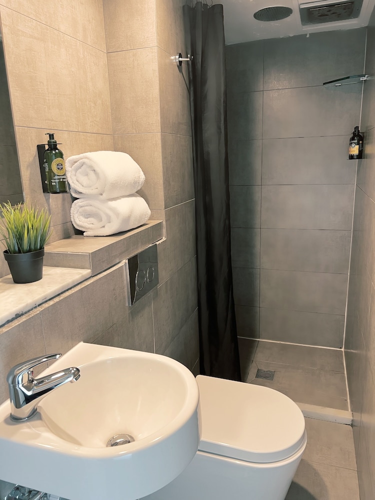 Sydney Boutique Hotel 50/56