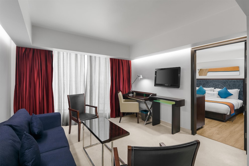 Golden Tulip Gurgaon - Sector 29 26/45