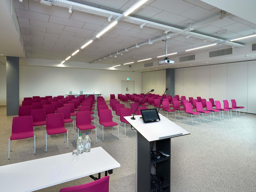 Mercure Geneva Airport 35/47