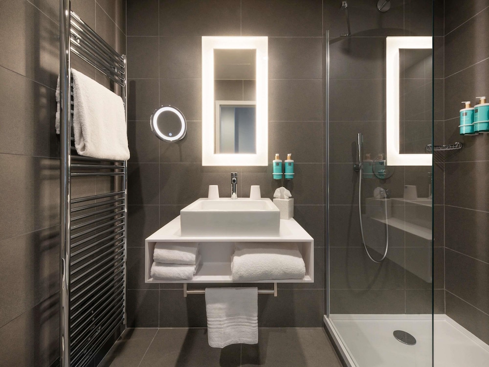 NOVOTEL BELLEVILLE PARIS 20 64/69