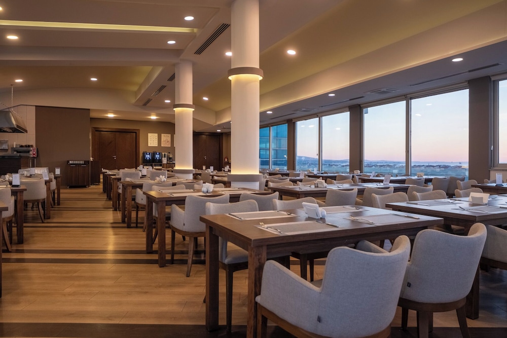 Parion Hotel 49/67