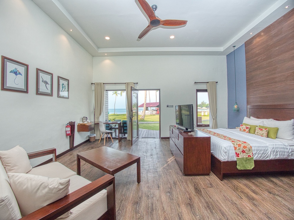 Mayang Sari Beach Resort 45/68