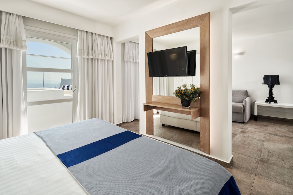 Aressana Spa Hotel and Suites 12/82