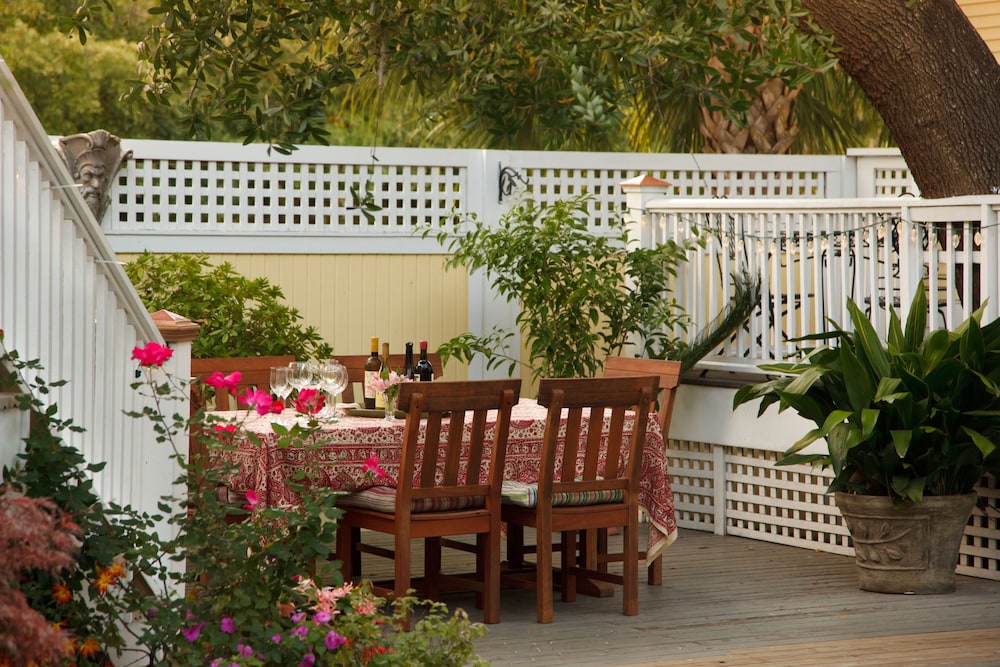 Azalea Inn and Villas 53/71