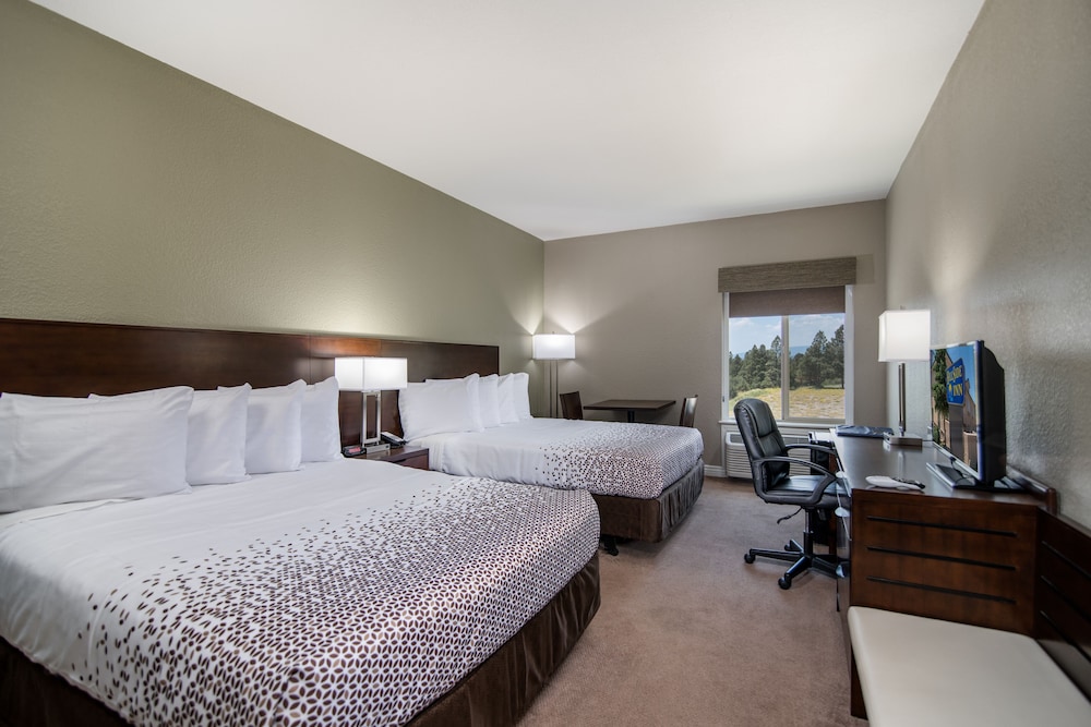Hillside Inn 24/45