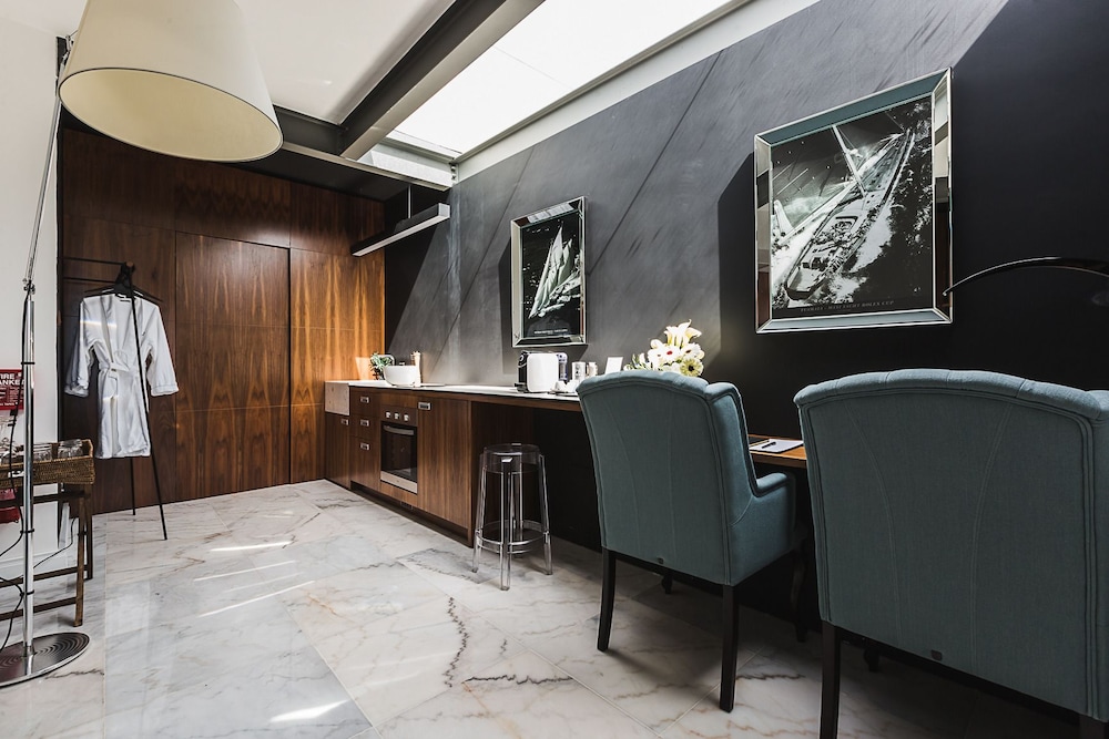 Su29 Hotel 6/65