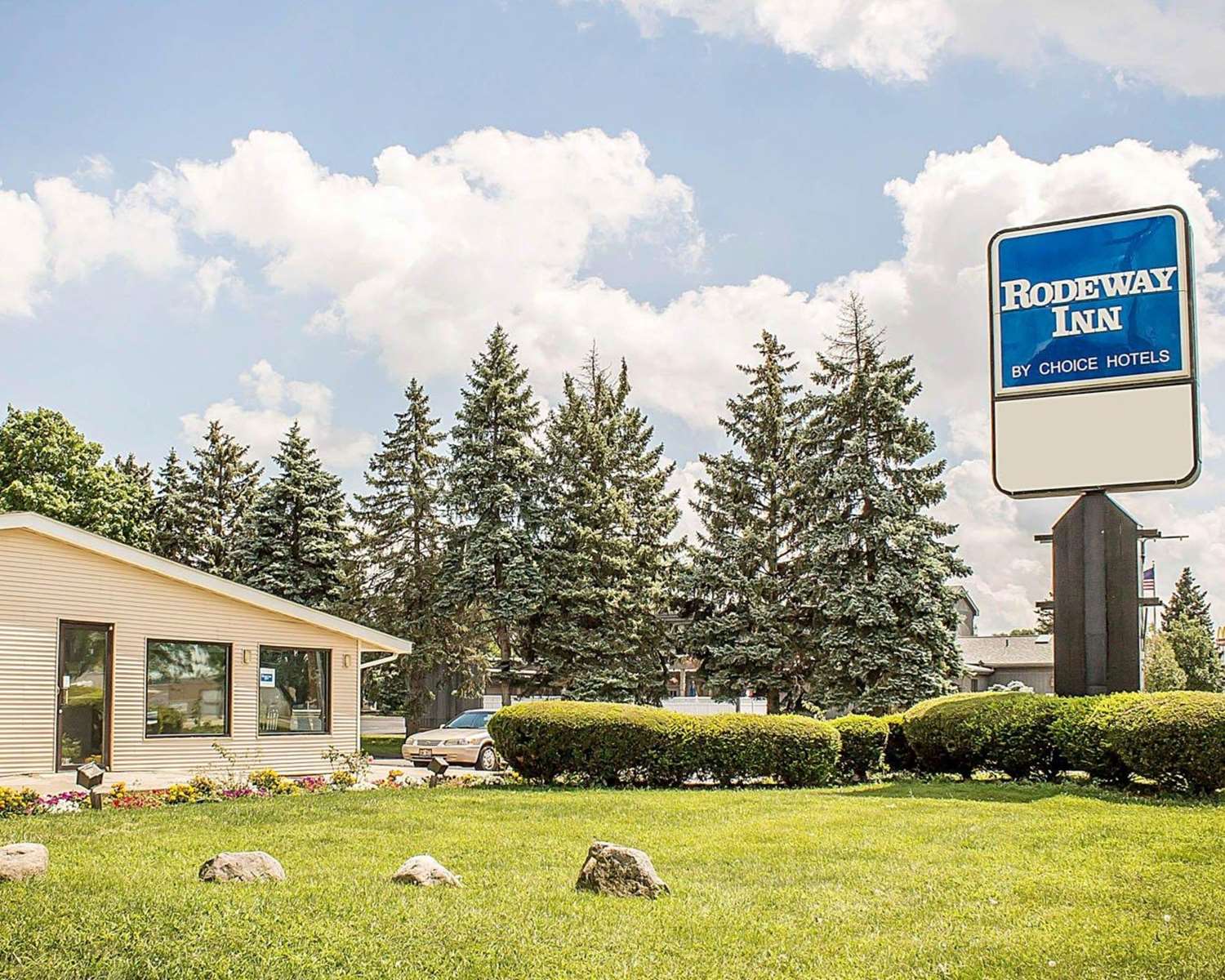 Rodeway Inn Findlay University Area 42/43