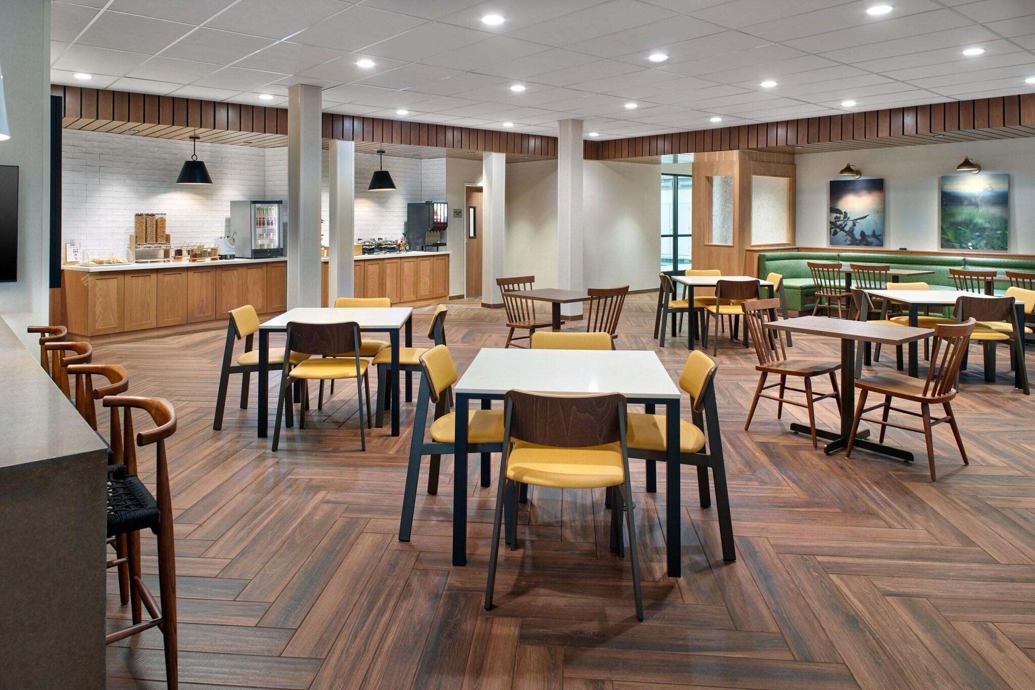 Fairfield Inn & Suites by Marriott Decatur 10/15