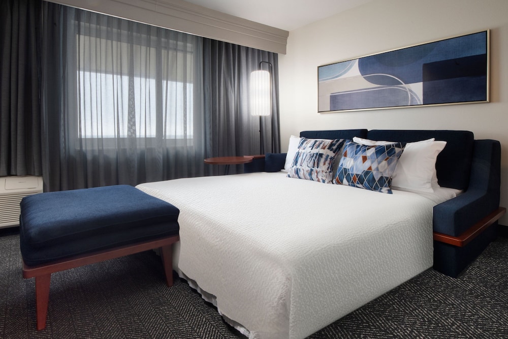 Courtyard by Marriott Galveston Island 15/50