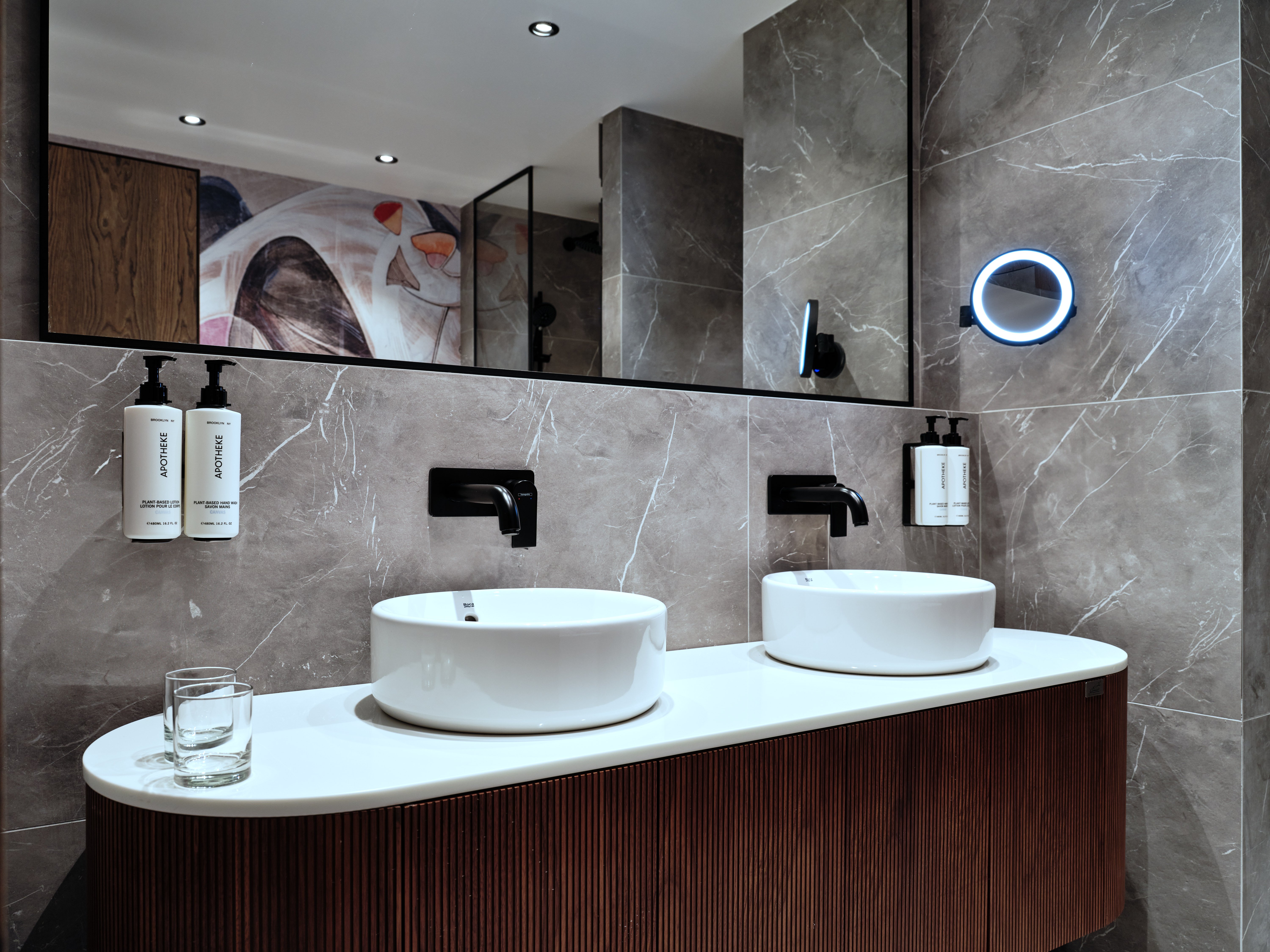 1 Bedroom, Suite, Lake View, Lounge Access, Top Floor, Crowne Plaza Sofia An Ihg Hotel 4/5
