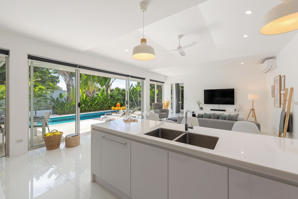 Villa White Orchid 29/50