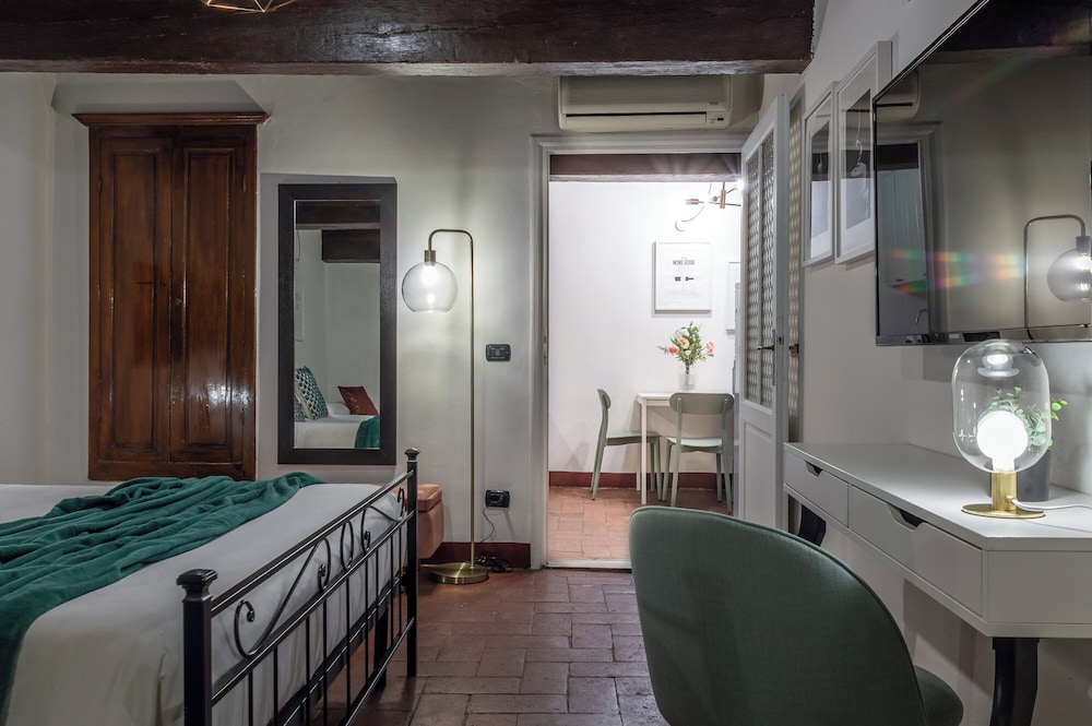 Wine Apartments Florence Ciliegiolo 15/42
