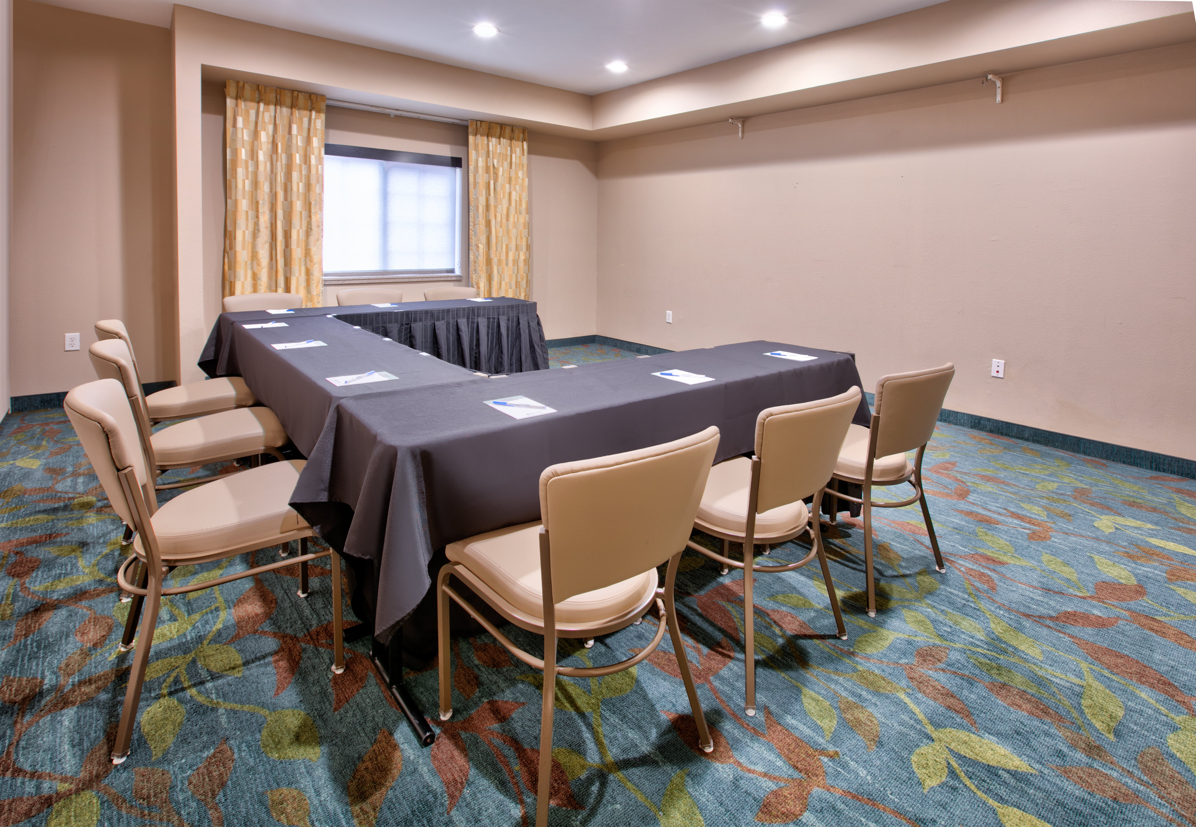 Candlewood Suites DFW South 34/39