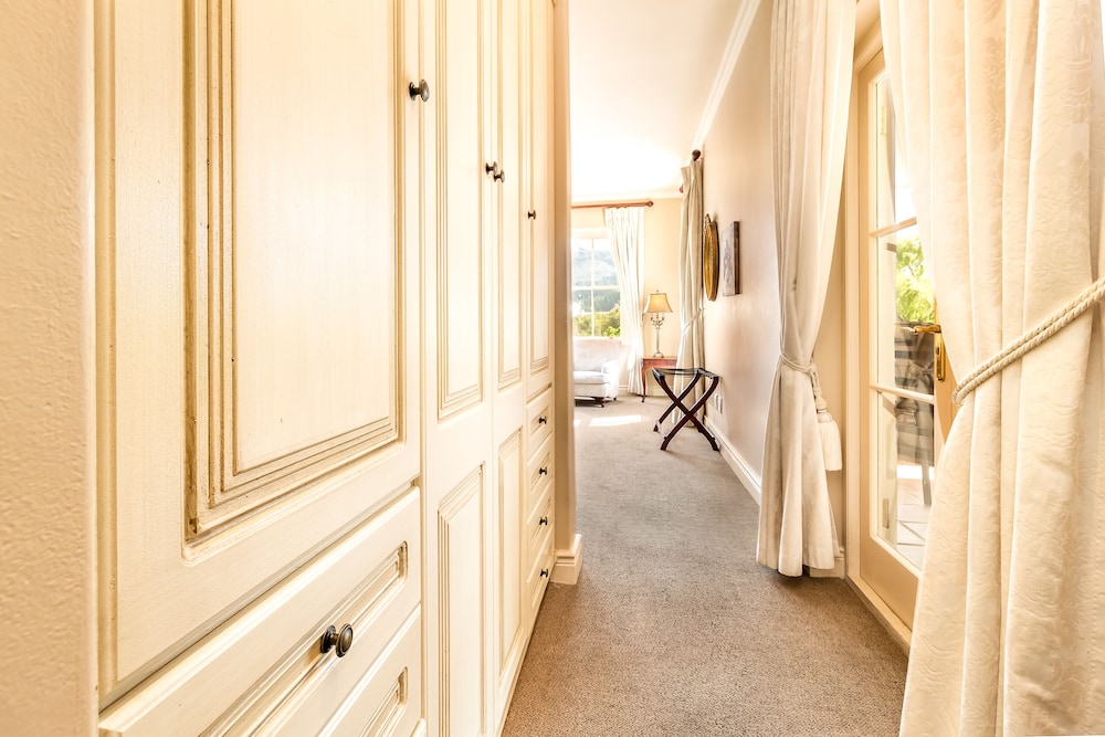 L Ermitage Franschhoek Chateau Villas 22/52