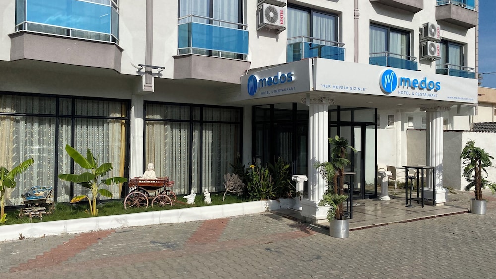 Medos hotel 7/56