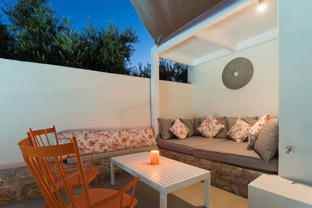 Mareggio Exclusive Residences And Suites 24/50