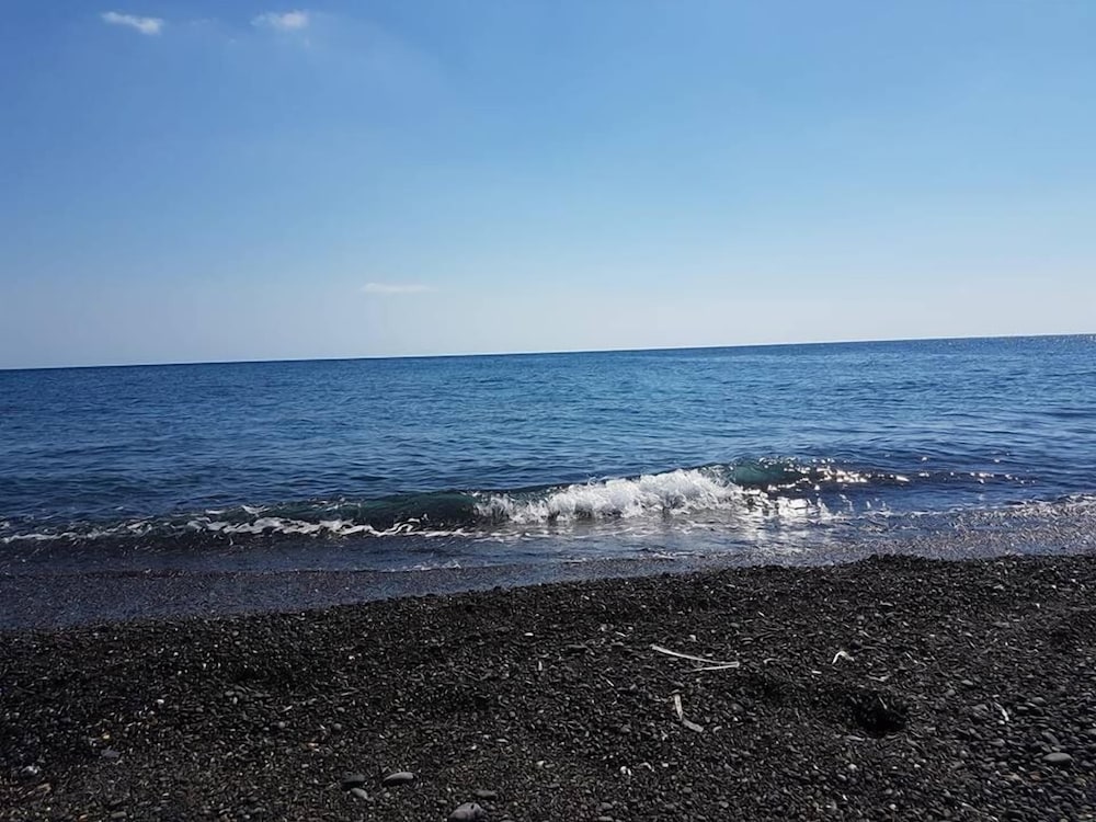 Honeymoon Beach 35/41