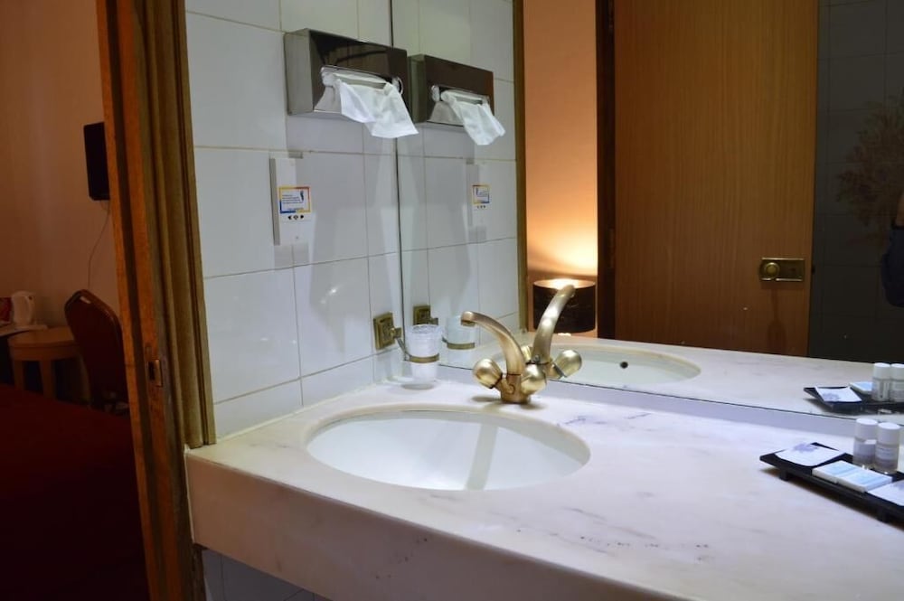 6VH Hotel 44/50
