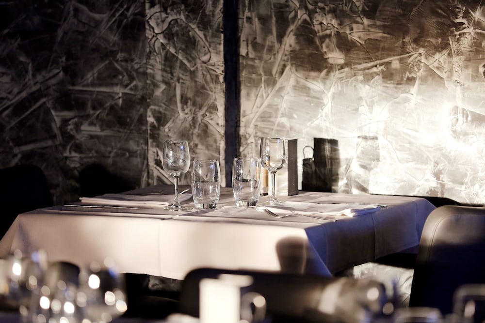 Hotel The Originals Le Caussea 26/30