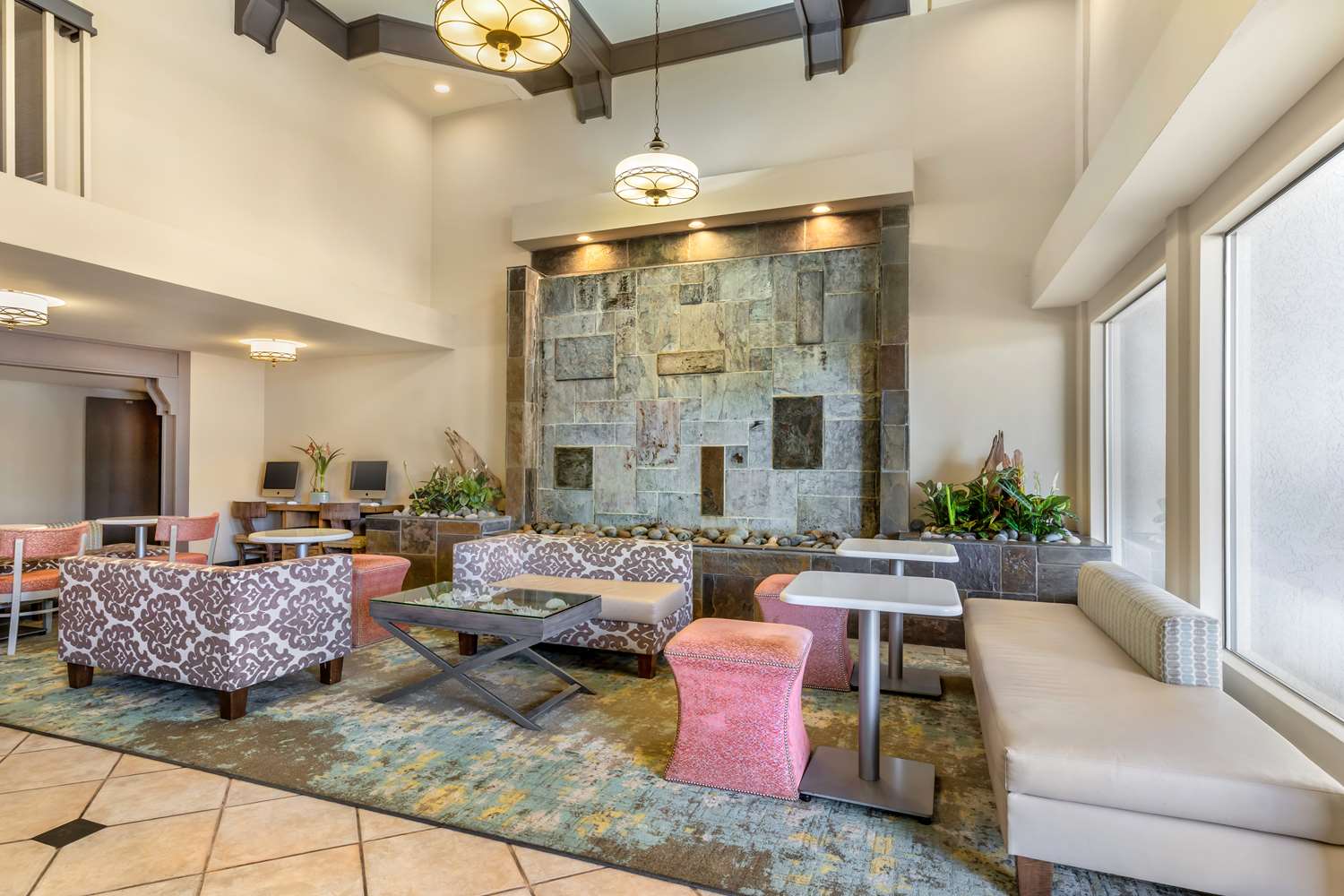Best Western Plus Monterey Inn 34/46
