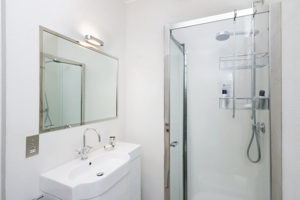 Crispi Luxury Apartments - My Extra Home 26/30