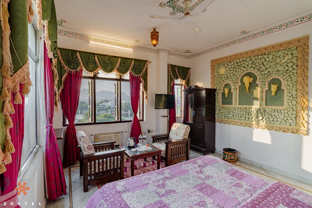 Zostel Udaipur 29/49