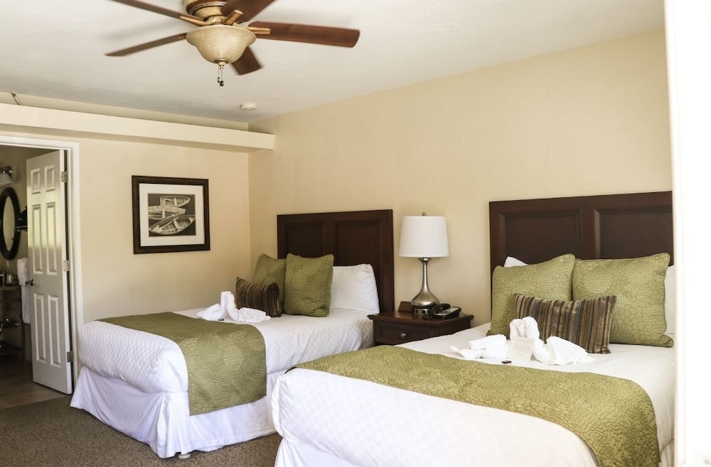 Country Inn Motel 12/48