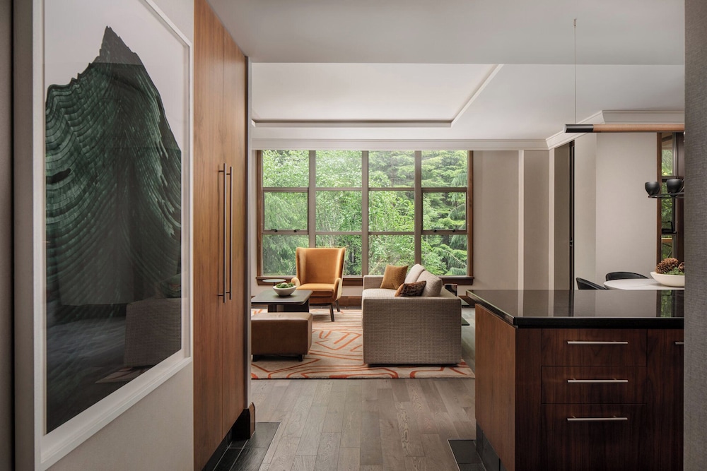 3 Bedrooms, Resort, Residence, 3 King Beds, Four Seasons Resort Whistler 9/10