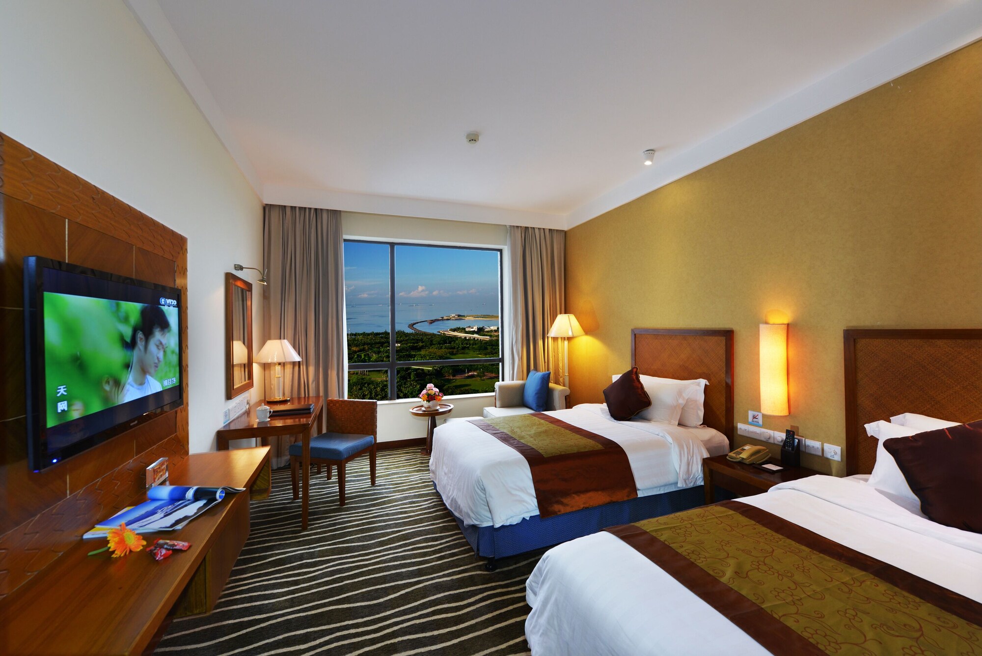 Room at Baohua Harbour View Hotel, HAIKOU
