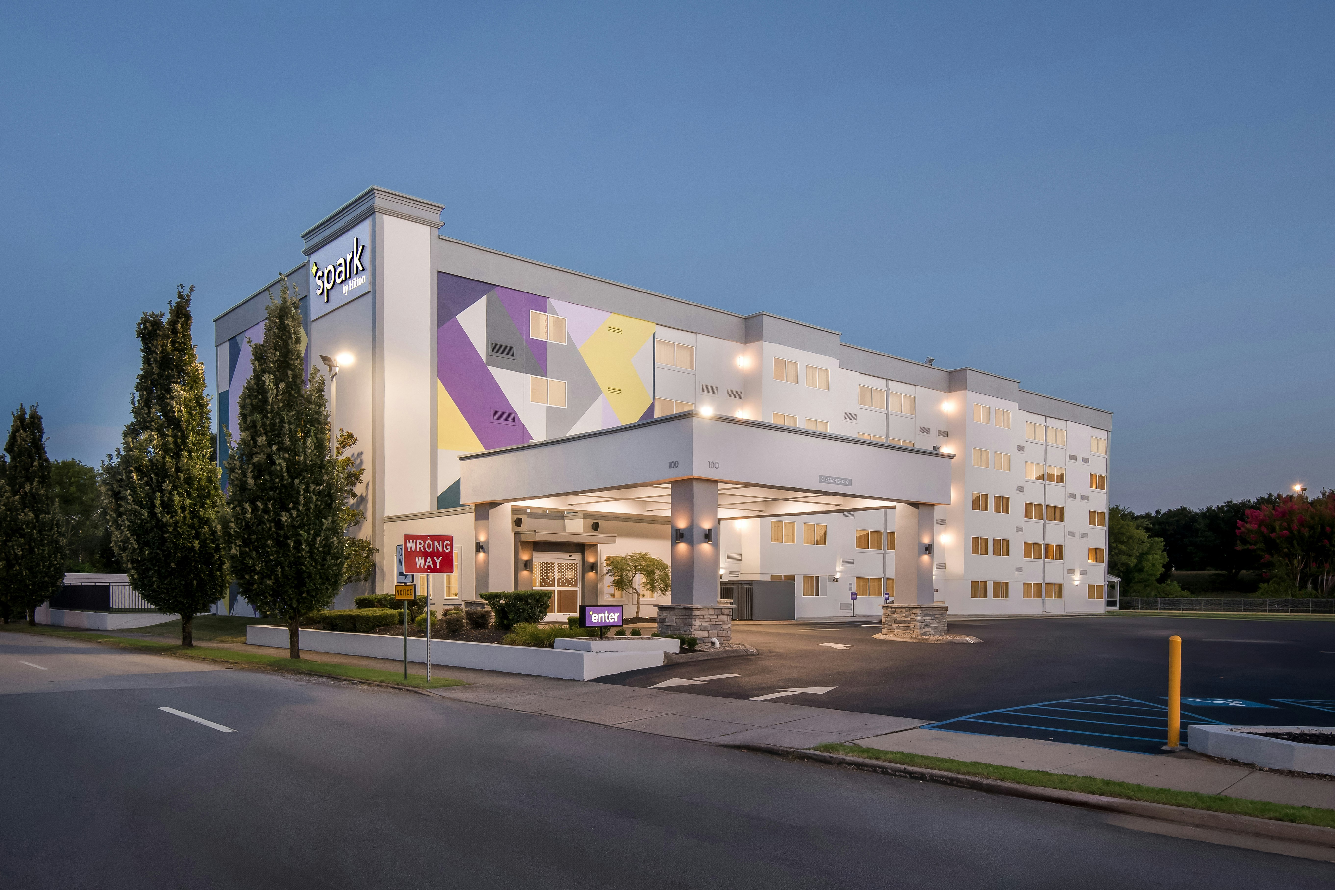 District 3 Hotel Ascend Hotel Collection 18/21