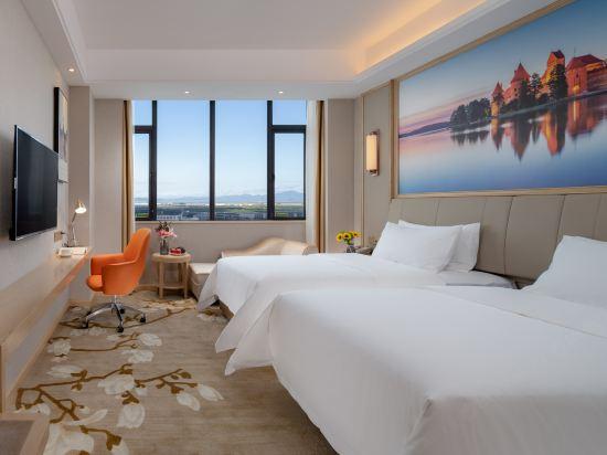Vienna International Hotel (Zhuhai Gaolangang International) 22/56