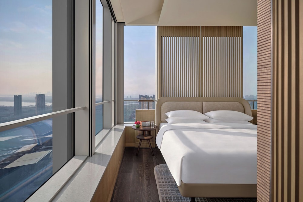 Andaz, Suite, King Bed