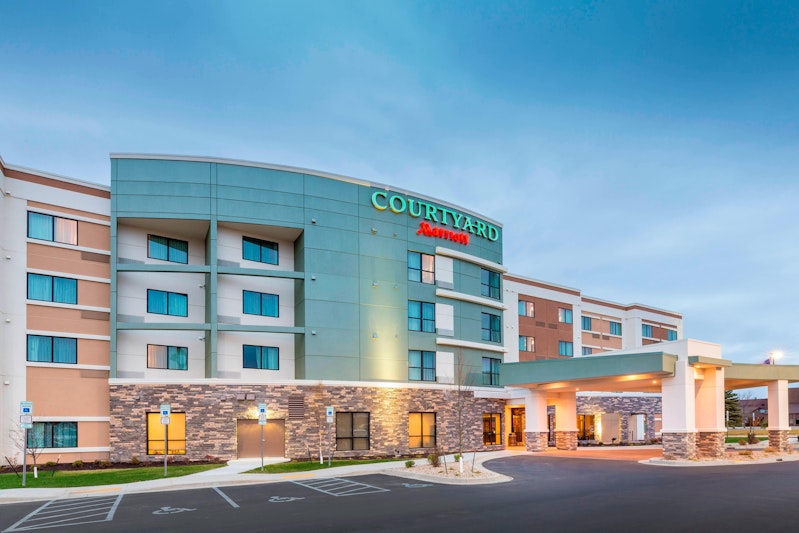 Courtyard by Marriott Bismarck North 1/12