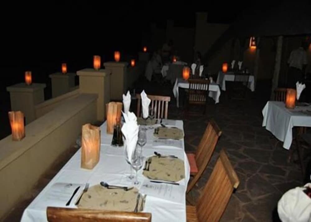 Intu Africa-Zebra Kalahari Lodge 32/52