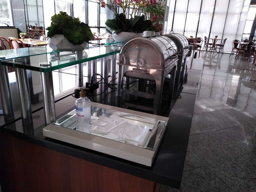 Mogano Hotel 50/61