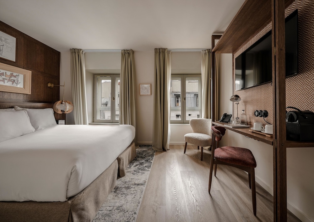 SIGNATURE EXTRA, SINGLE, DOUBLE BED, CITY VIEW