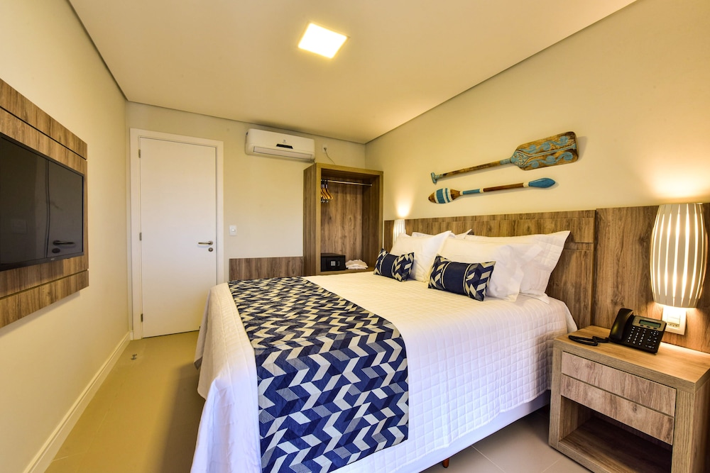 1 BEDROOM, DELUXE, SUITE, GARDEN VIEW