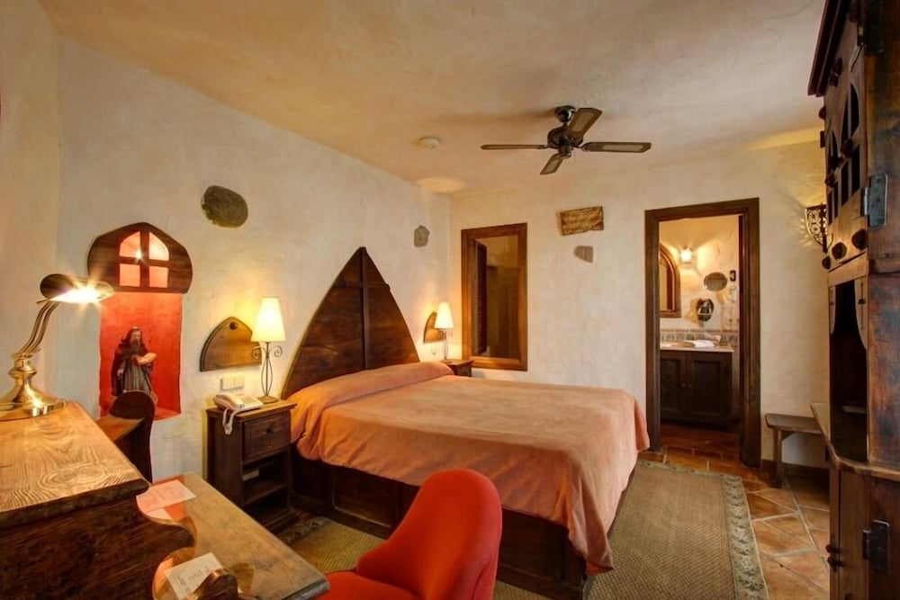 Amanhavis Hotel 8/41