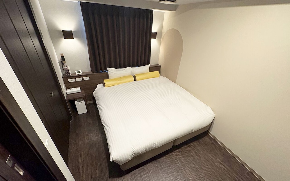 Tanimachi Luxe Hotel 24/57