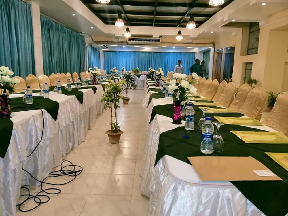 The Alina Hotel and Suites 25/29