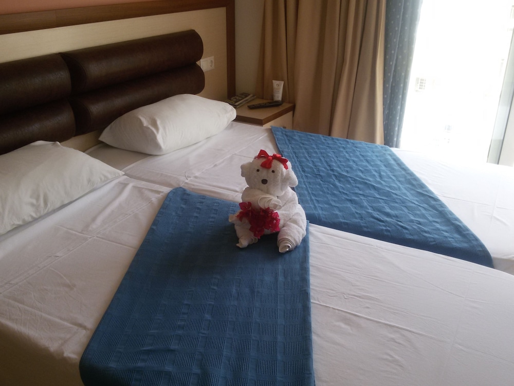 Pearl Hotel 32/55