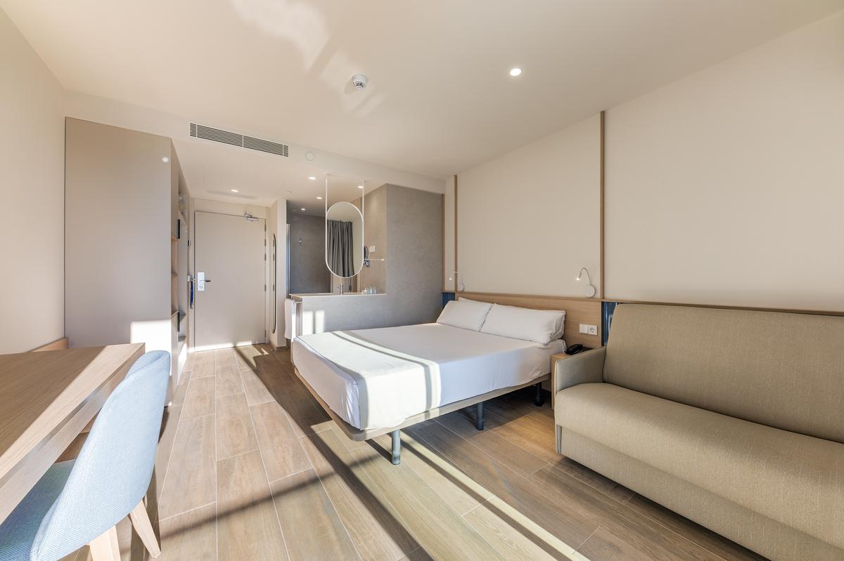 Room, Double Bed, Balcony or Terrace