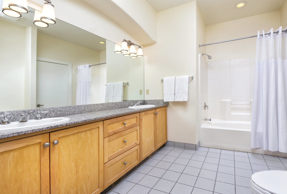 WorldMark Cathedral City 18/48