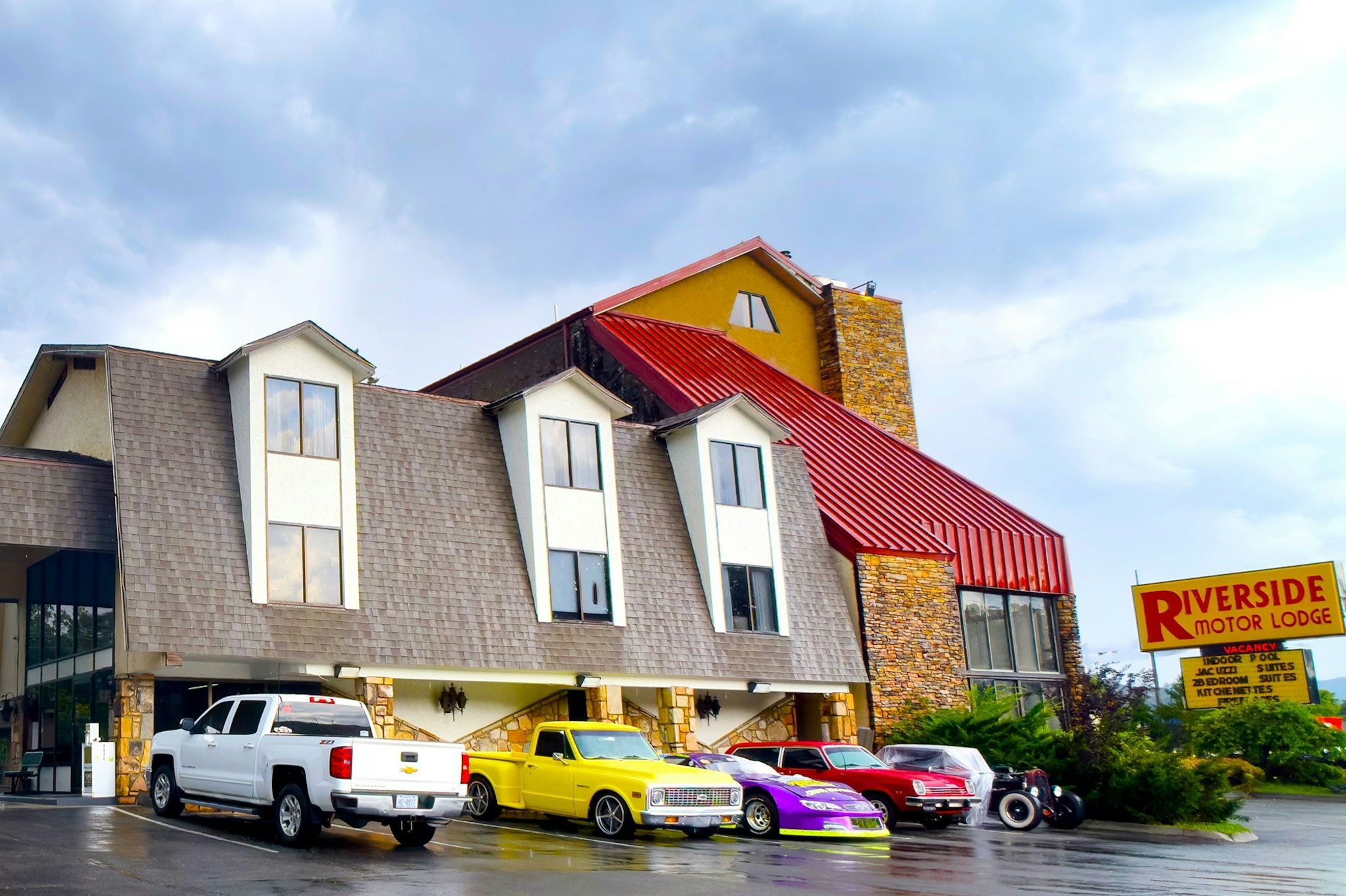Tennessee Mountain Lodge Riverside by OYO 6/8
